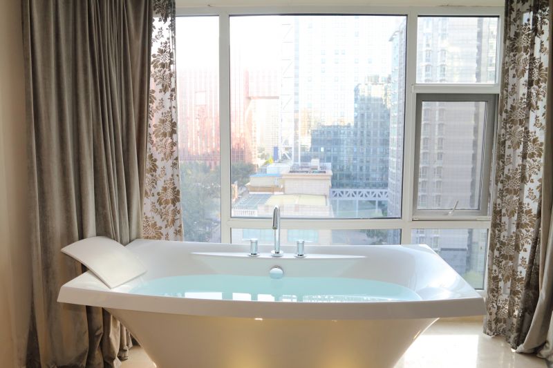 Best Bathtub Replacement Contractors in Detroit, MI